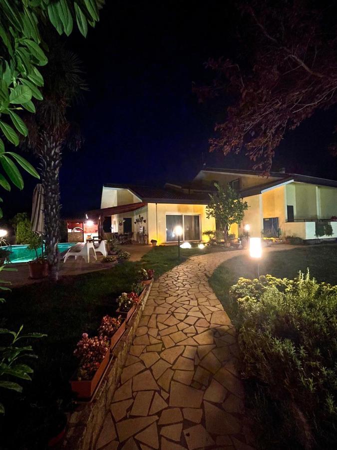 Villa Valentina Treglio Exterior photo